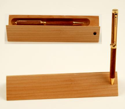 Engraved Maple Single Pen Triangle Box